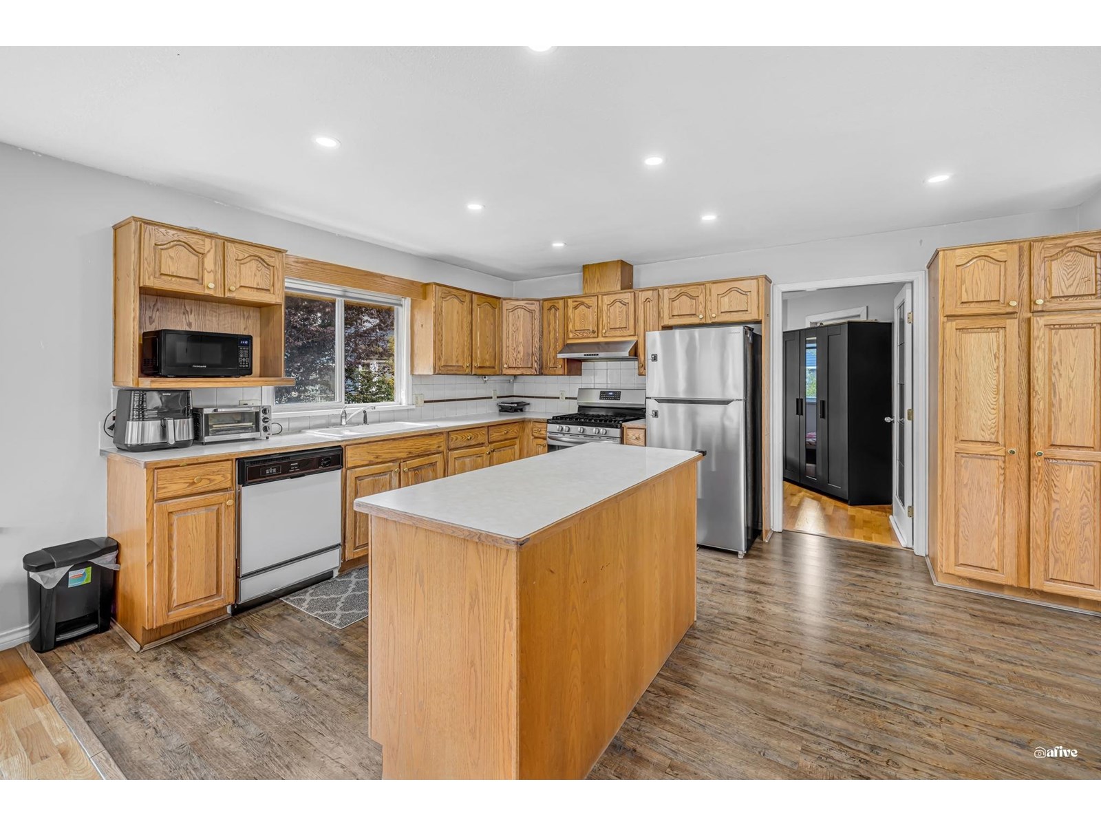 9416 163a Street, Surrey, British Columbia  V4N 3C7 - Photo 6 - R3019057