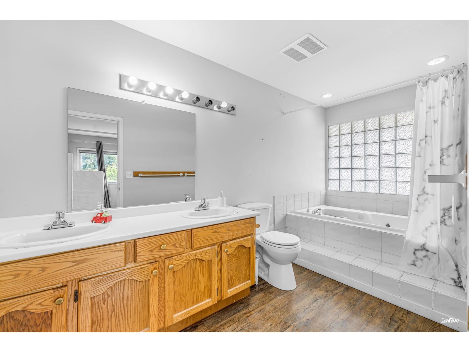 9416 163a Street, Surrey, British Columbia  V4N 3C7 - Photo 8 - R3019057