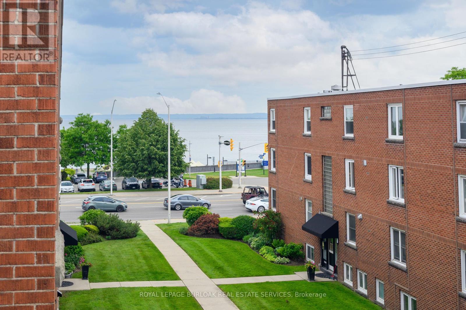 22 - 1349 Lakeshore Road, Burlington, Ontario  L7S 1B1 - Photo 11 - W12241461