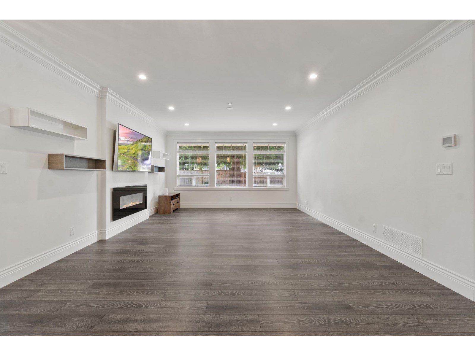 Property at 13668 NORTH BLUFF ROAD image 4