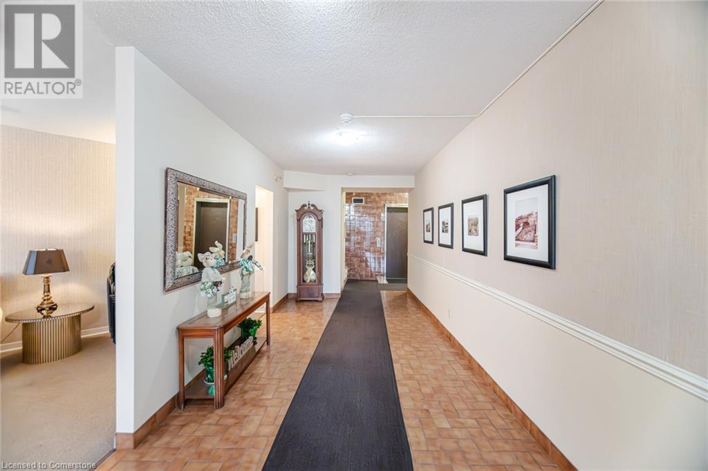 Property at 166 MOUNTAIN PARK Avenue Unit# 201 image 3
