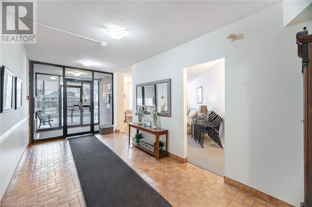 Property at 166 MOUNTAIN PARK Avenue Unit# 201 image 4