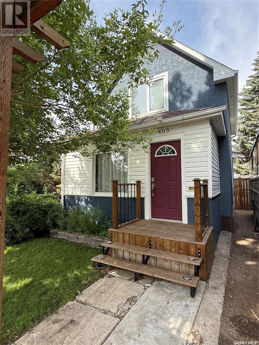 403 Qu'Appelle STREET, weyburn, Saskatchewan