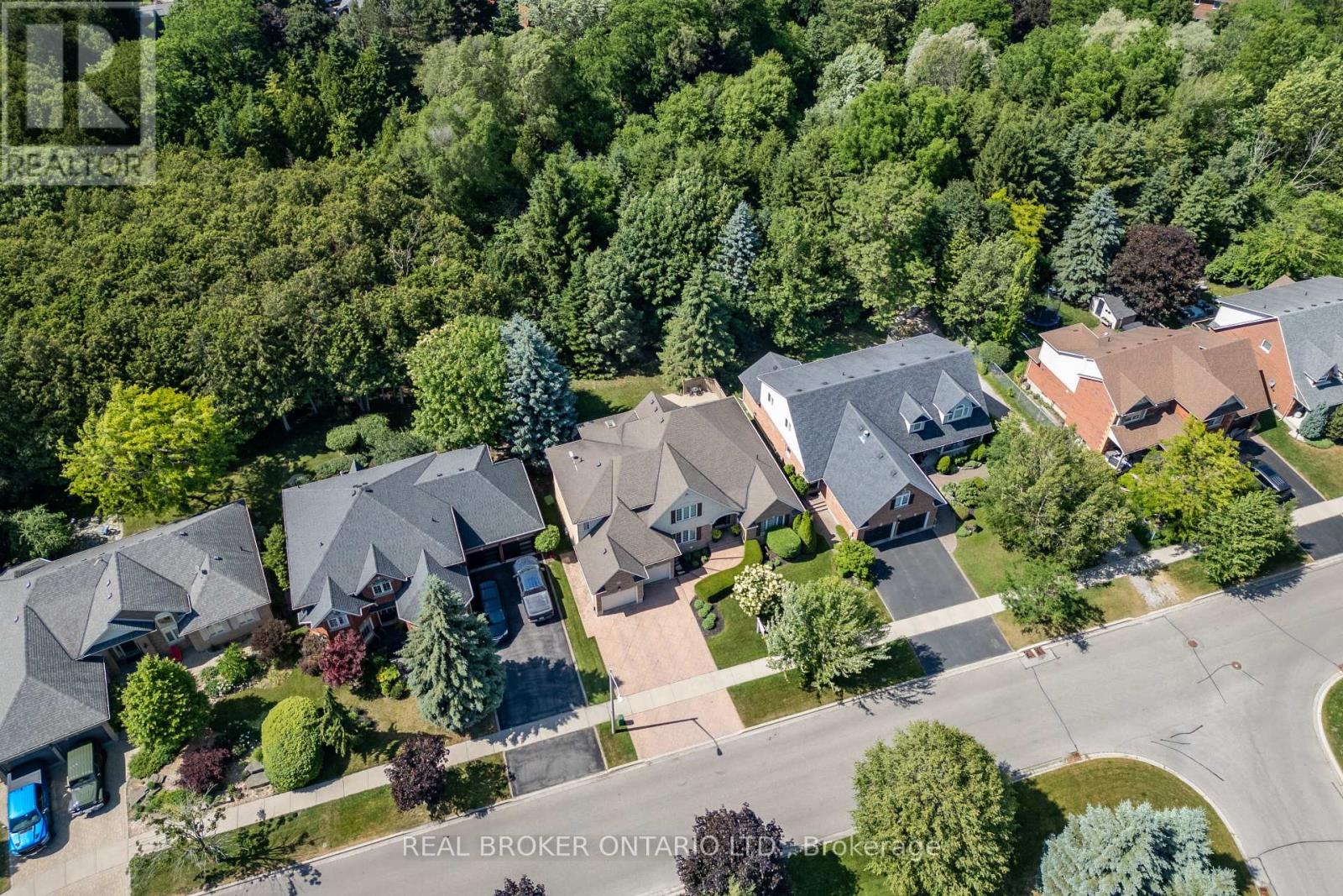 Property at 24 WORTHINGTON DRIVE image 3