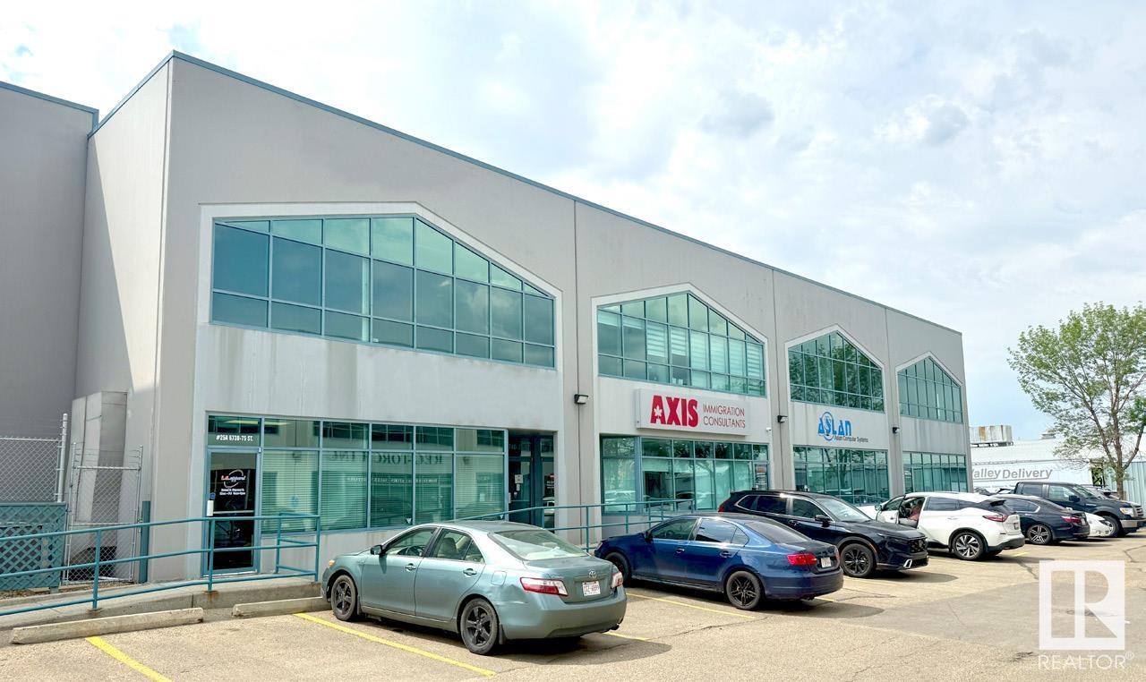 6740 75 ST NW, Edmonton, Alberta