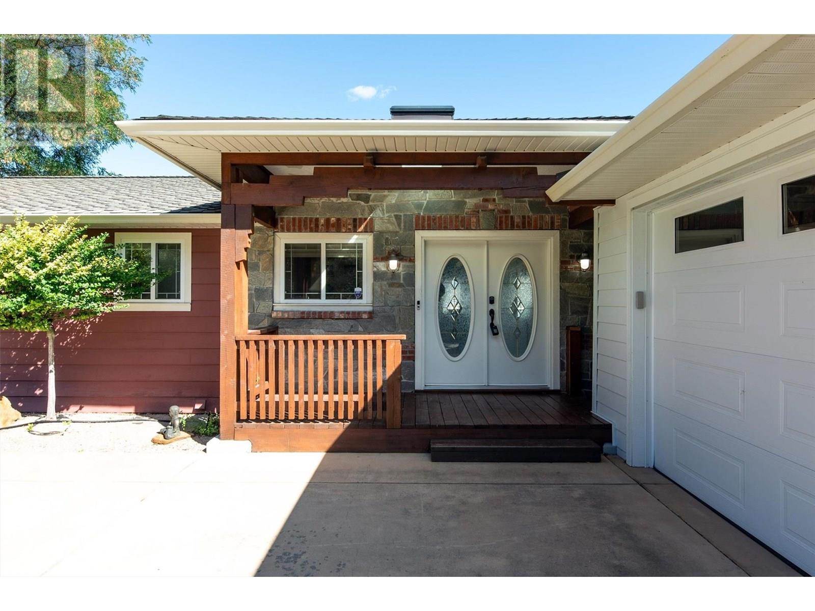 4649 Princeton Avenue, Peachland, British Columbia  V0H 1X7 - Photo 15 - 10353595