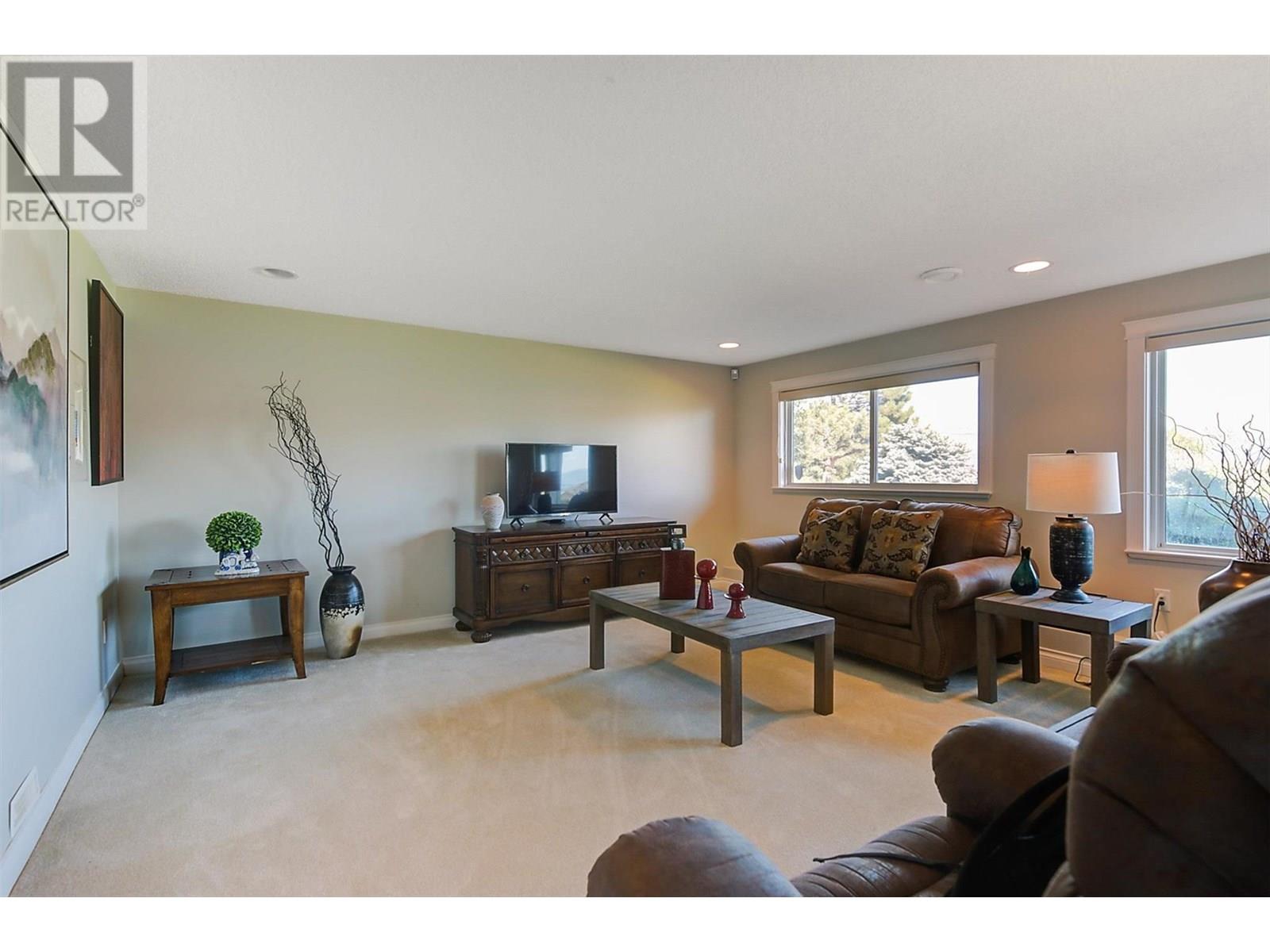 4649 Princeton Avenue, Peachland, British Columbia  V0H 1X7 - Photo 76 - 10353595