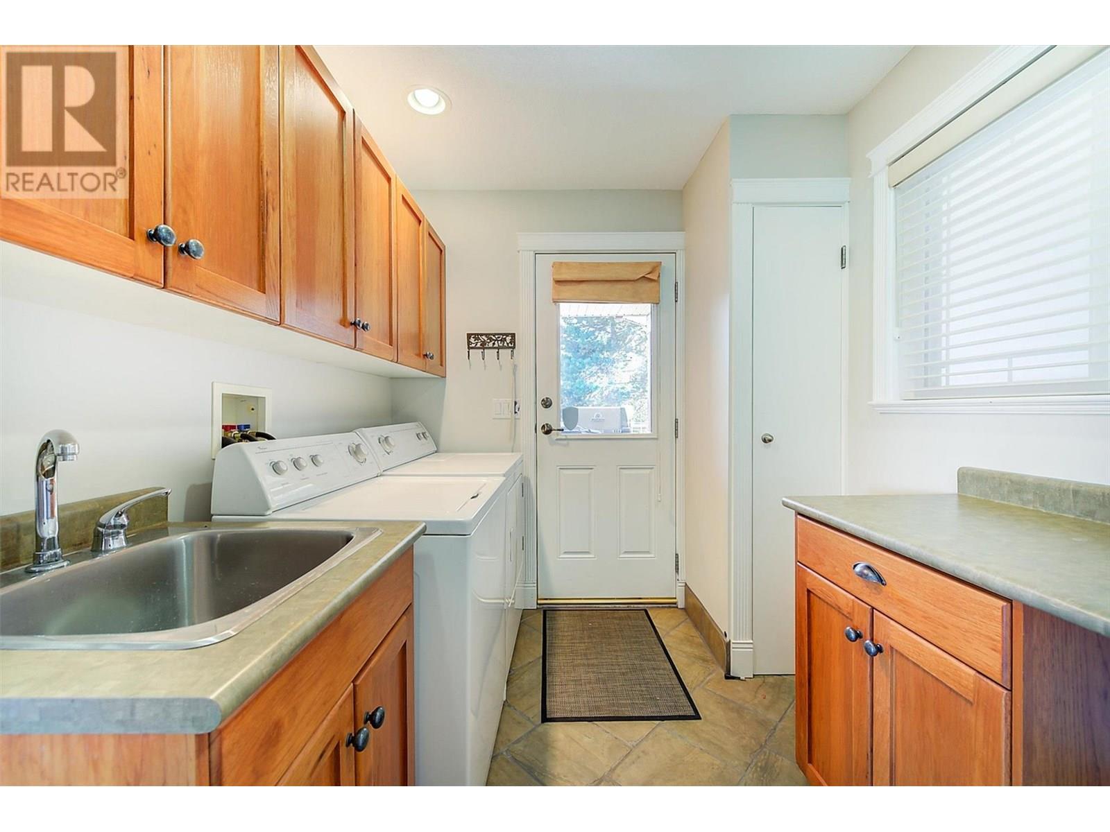 4649 Princeton Avenue, Peachland, British Columbia  V0H 1X7 - Photo 57 - 10353595