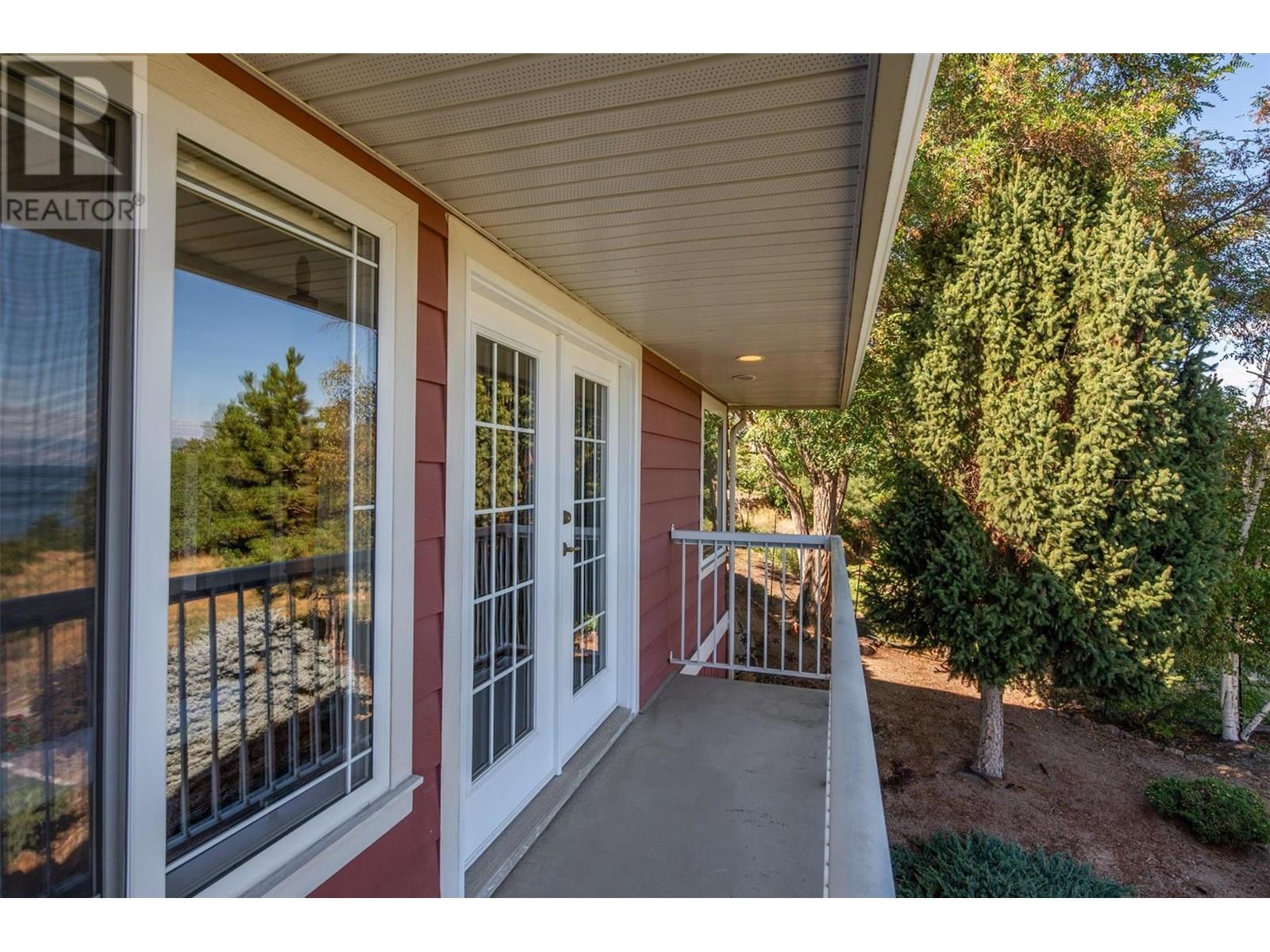 4649 Princeton Avenue, Peachland, British Columbia  V0H 1X7 - Photo 40 - 10353595