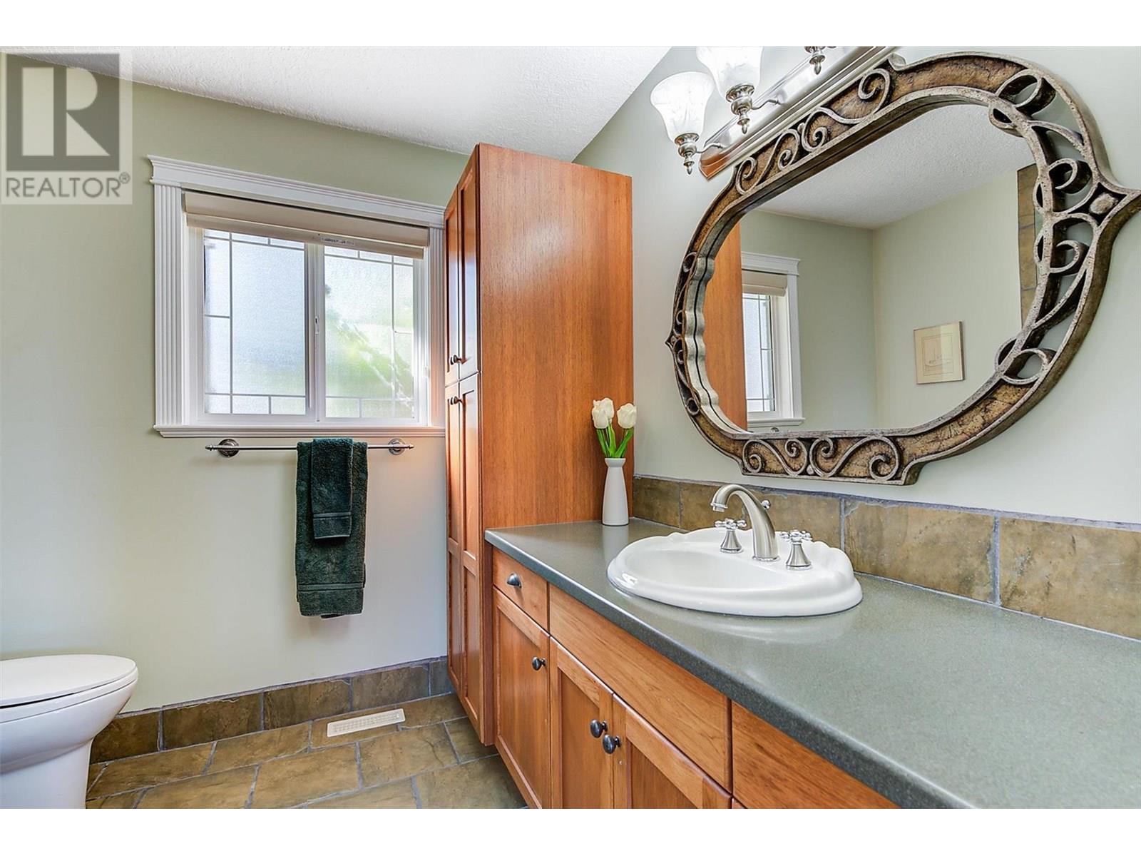 Property at 4649 Princeton Avenue image 5