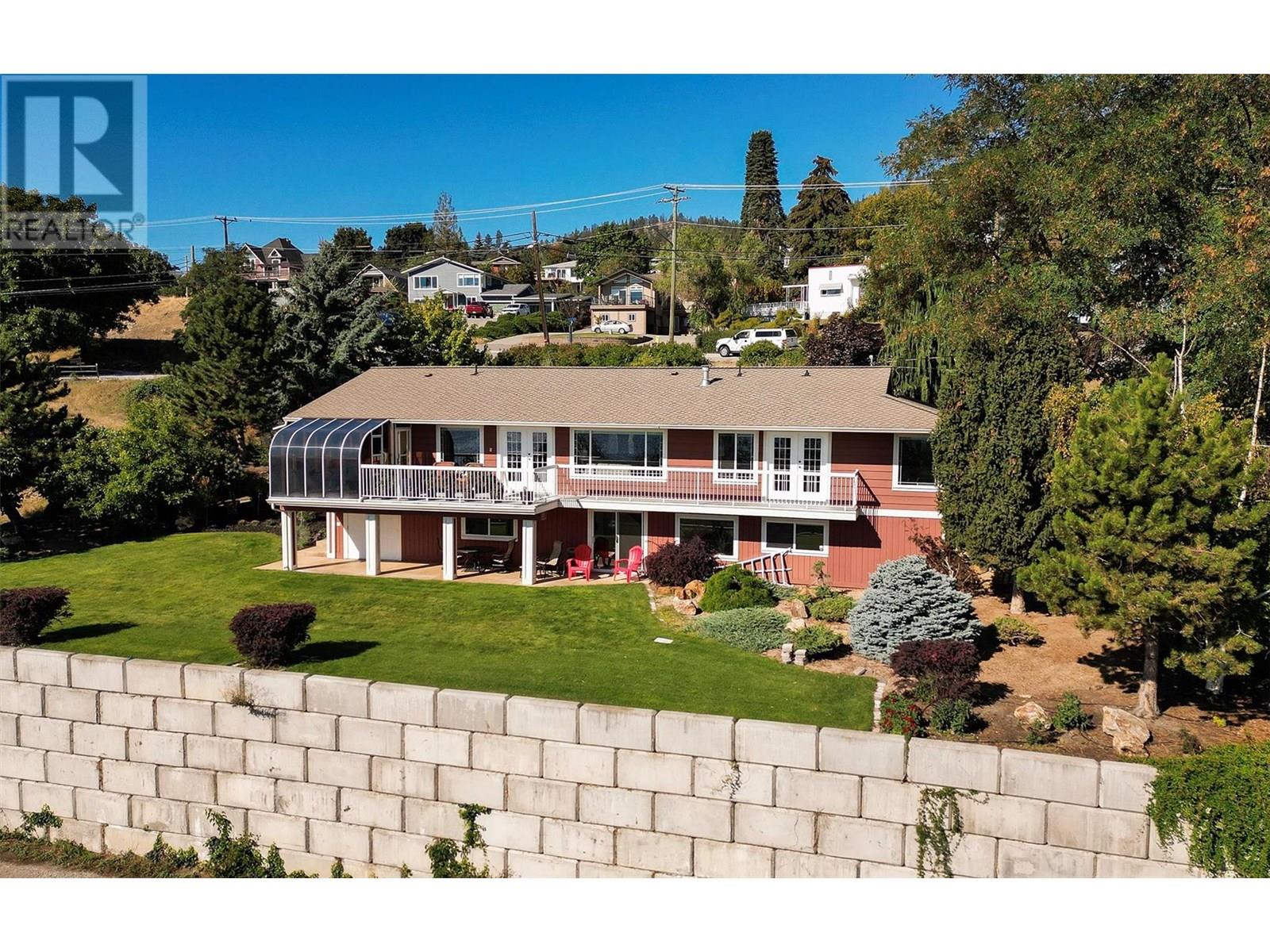 4649 Princeton Avenue, Peachland, British Columbia  V0H 1X7 - Photo 3 - 10353595