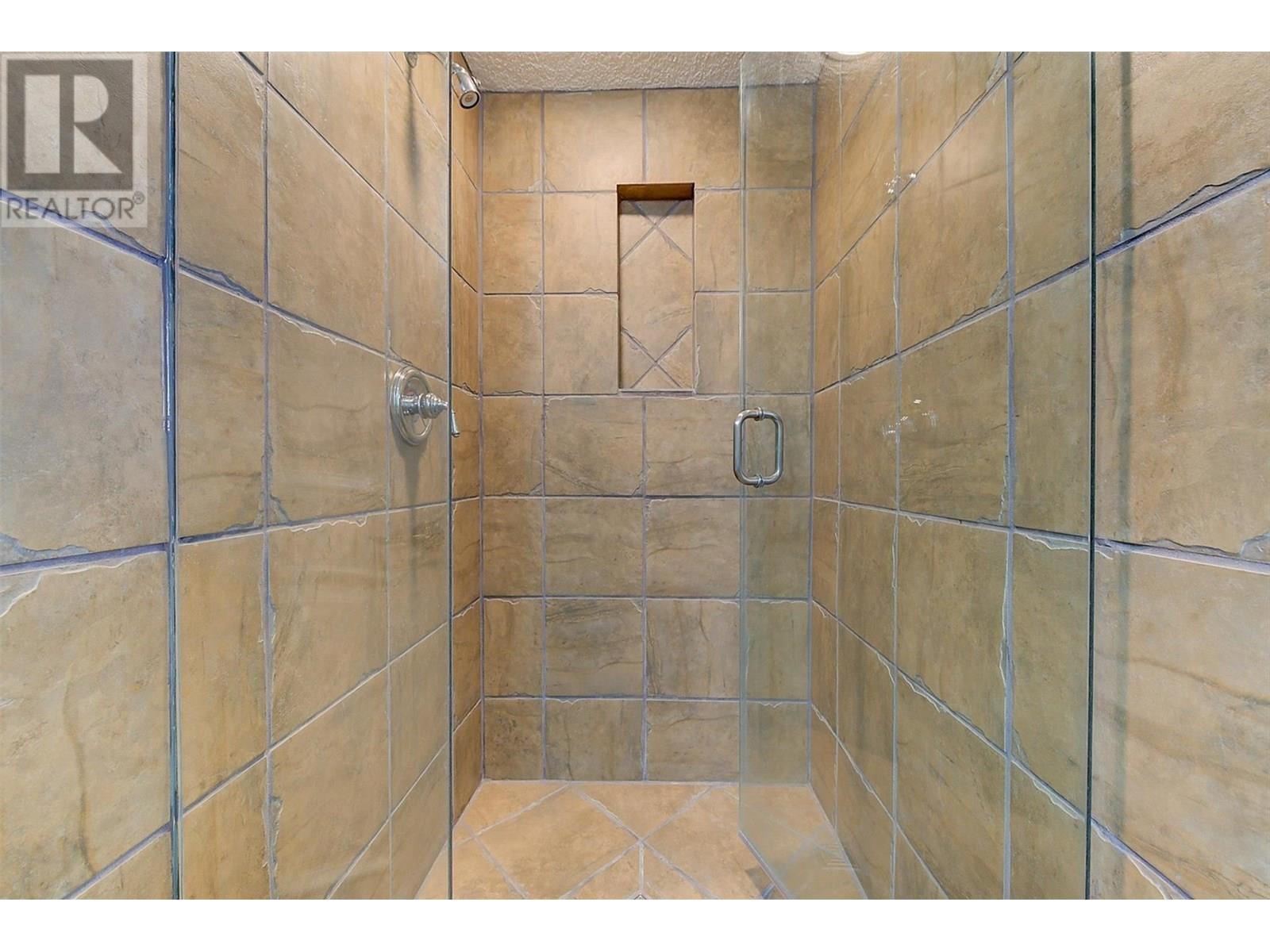 4649 Princeton Avenue, Peachland, British Columbia  V0H 1X7 - Photo 74 - 10353595