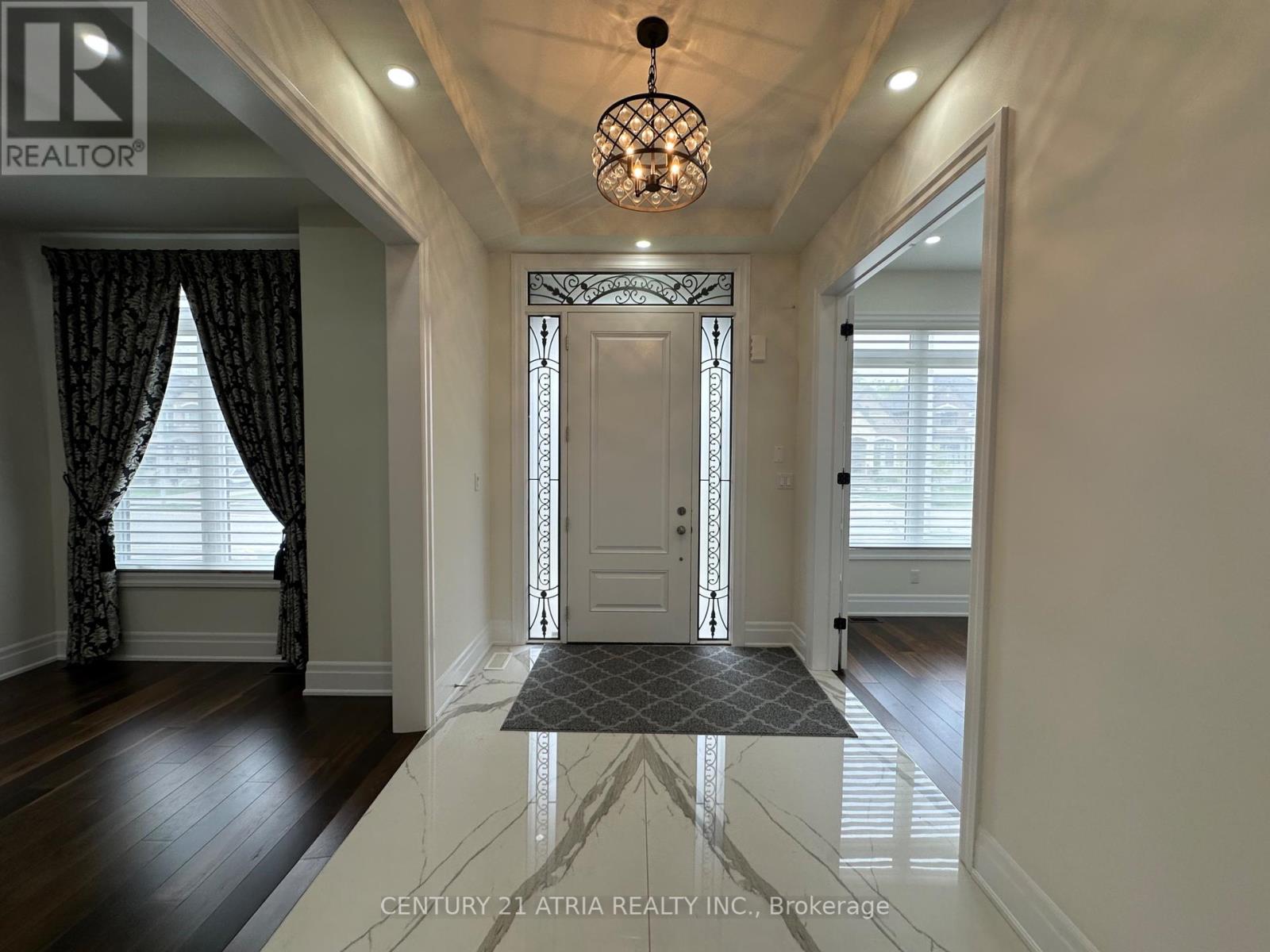 19 Mumberson Street, Innisfil (Cookstown), Ontario  L0L 1L0 - Photo 8 - N12129106