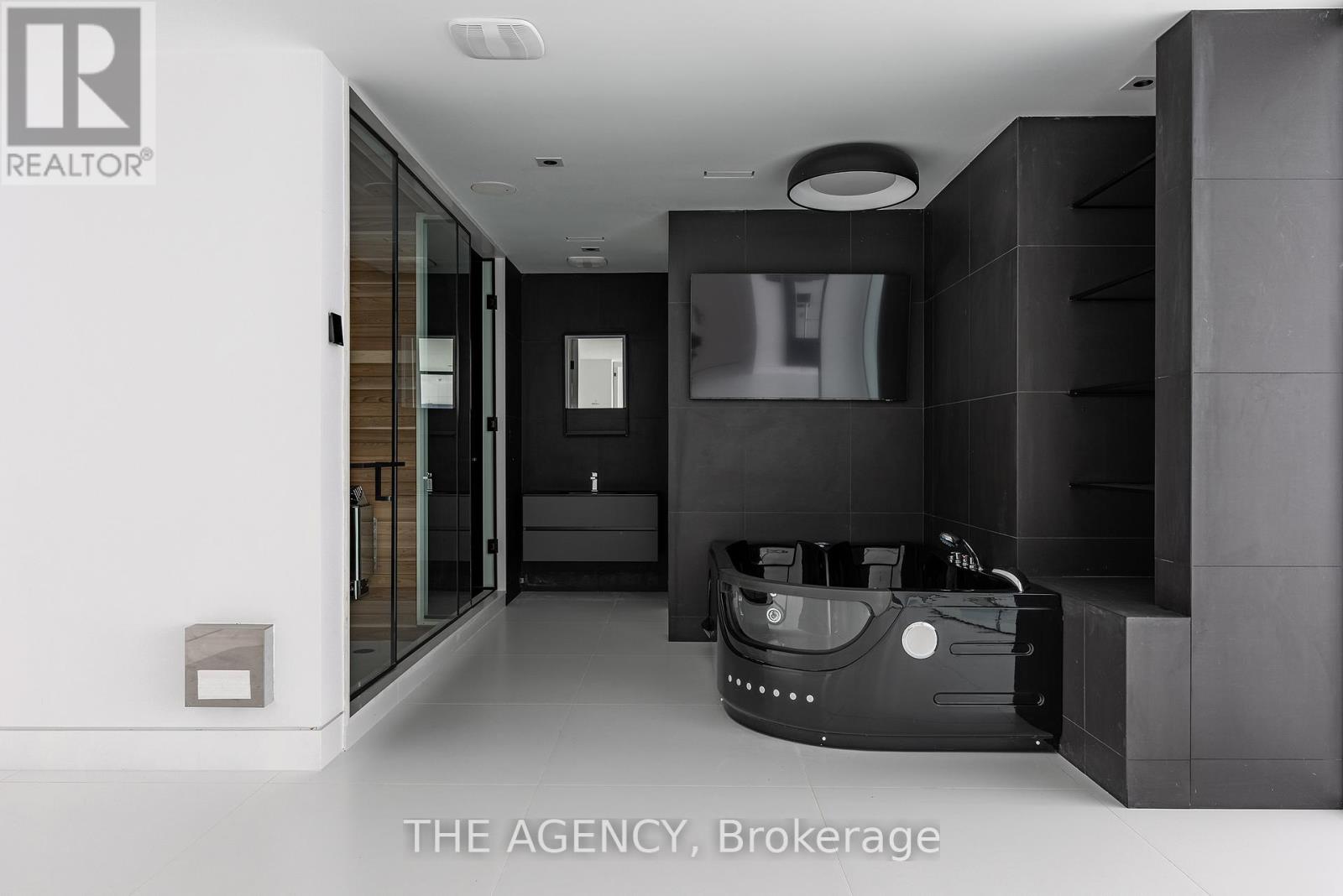 2048 Ardleigh Road, Oakville (Fd Ford), Ontario  L6J 4W8 - Photo 40 - W12239192