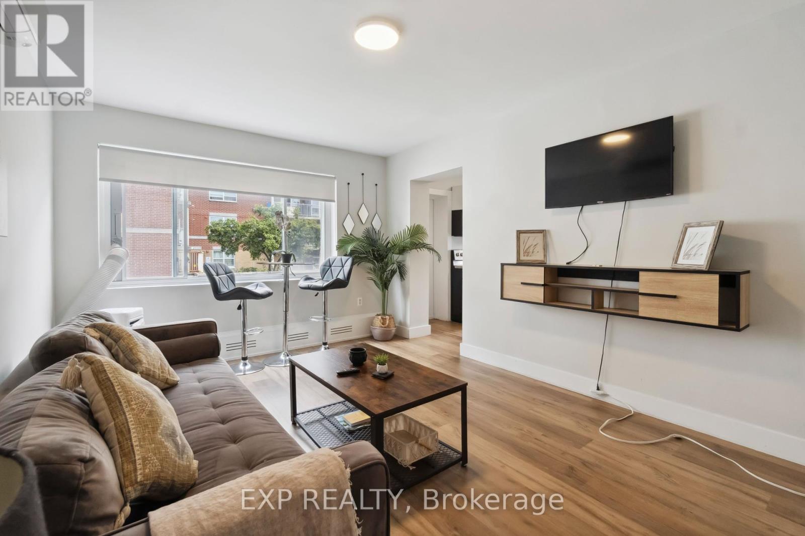 Property at 184 MURRAY STREET image 5