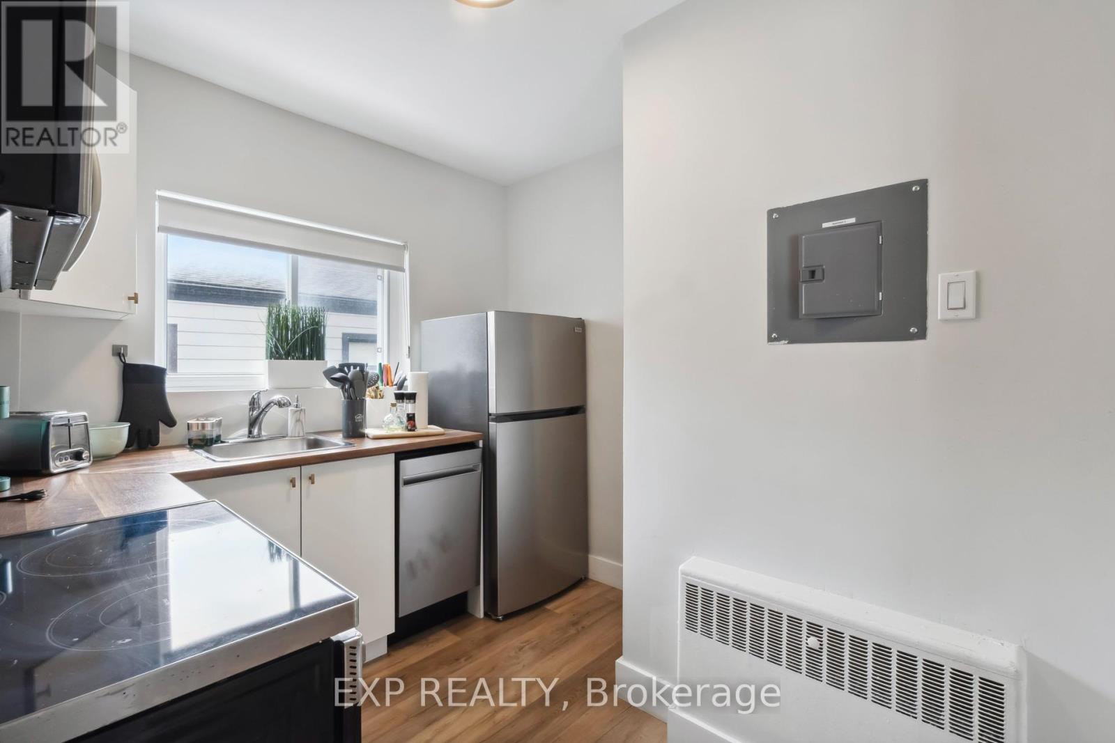 184 Murray Street, Ottawa, Ontario  K1N 5M8 - Photo 8 - X12242901