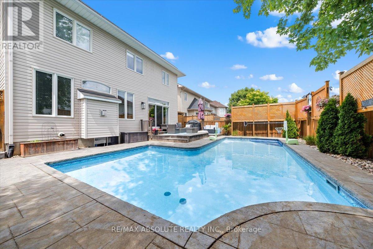 Property at 112 MUSKEGO CRESCENT image 5