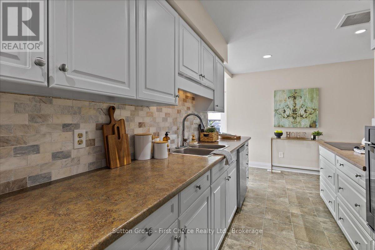 113 Whitelock Street S, Stratford, Ontario  N5A 1T2 - Photo 15 - X12242936
