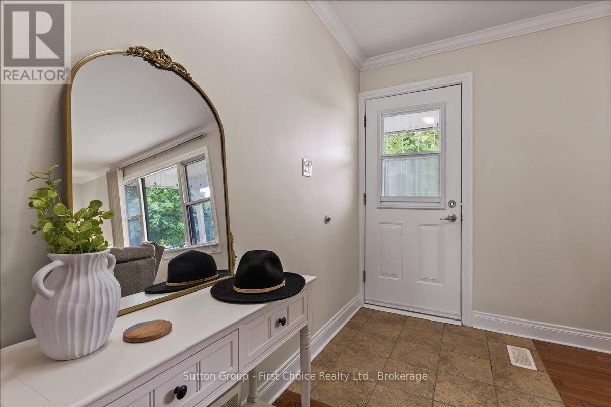 113 Whitelock Street S, Stratford, Ontario  N5A 1T2 - Photo 6 - X12242936