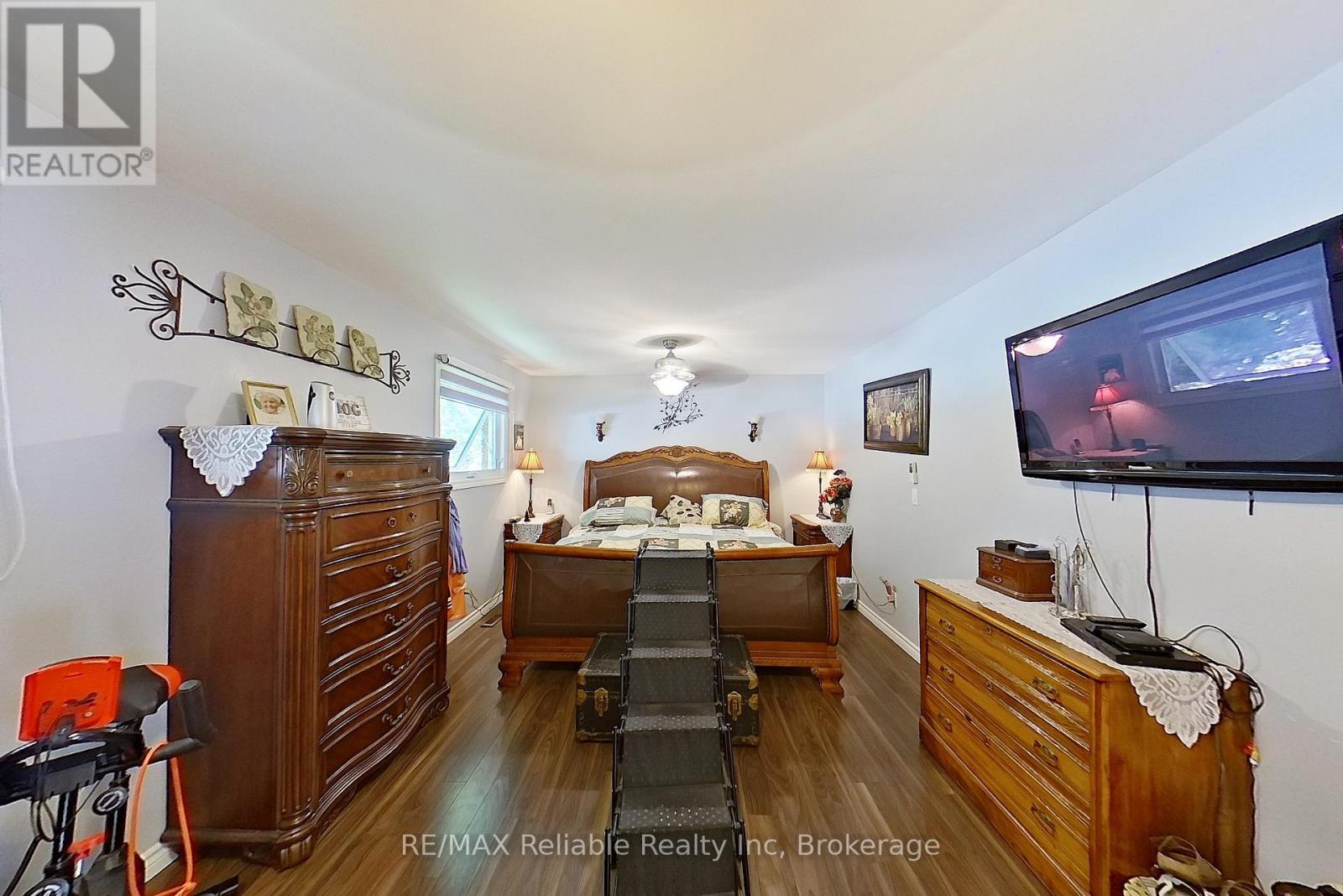 182 Jarvis Street S, Huron East, Ontario N0K 1W0 - Photo 18 - X12242959