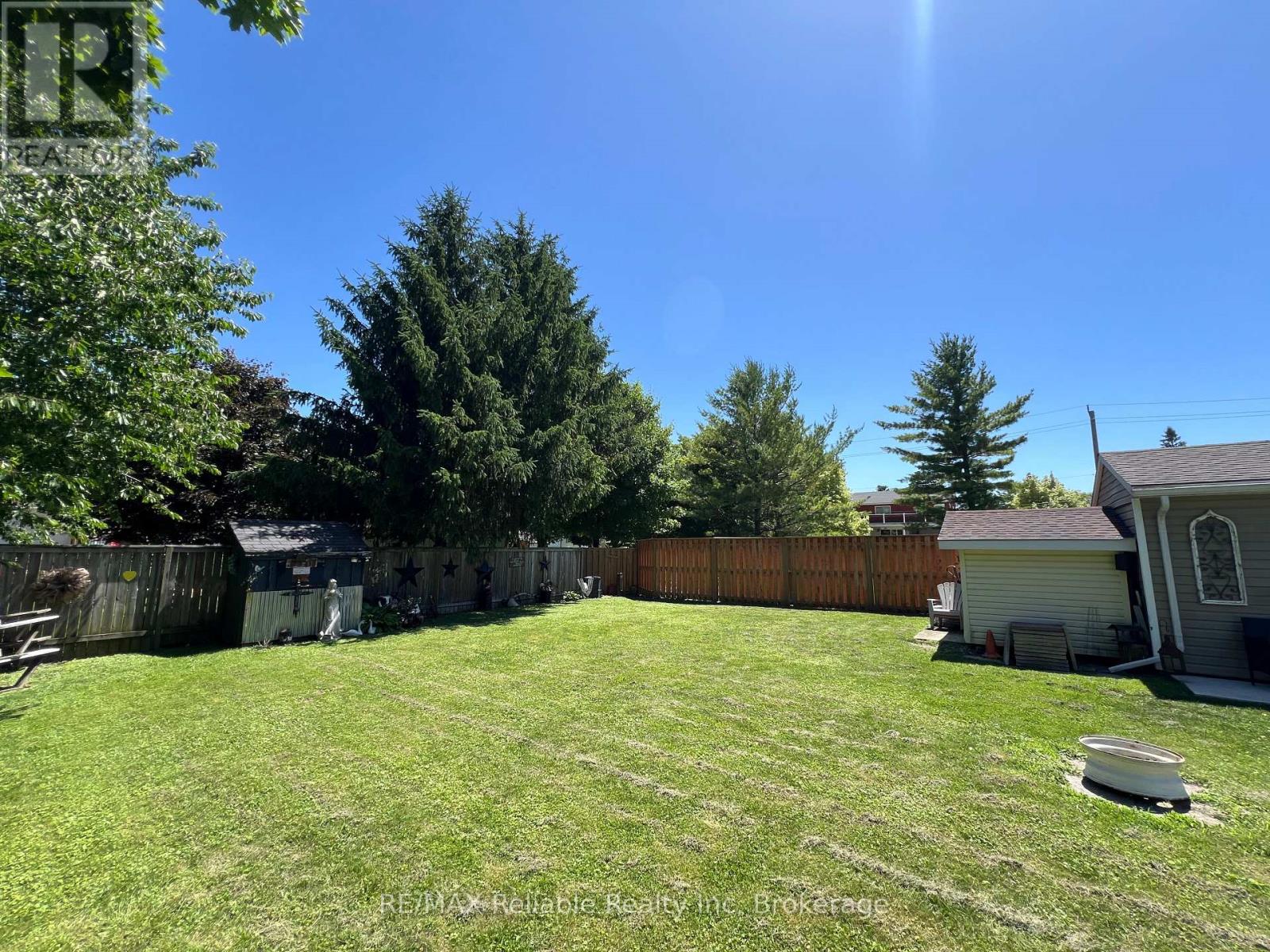 182 Jarvis Street S, Huron East, Ontario N0K 1W0 - Photo 41 - X12242959