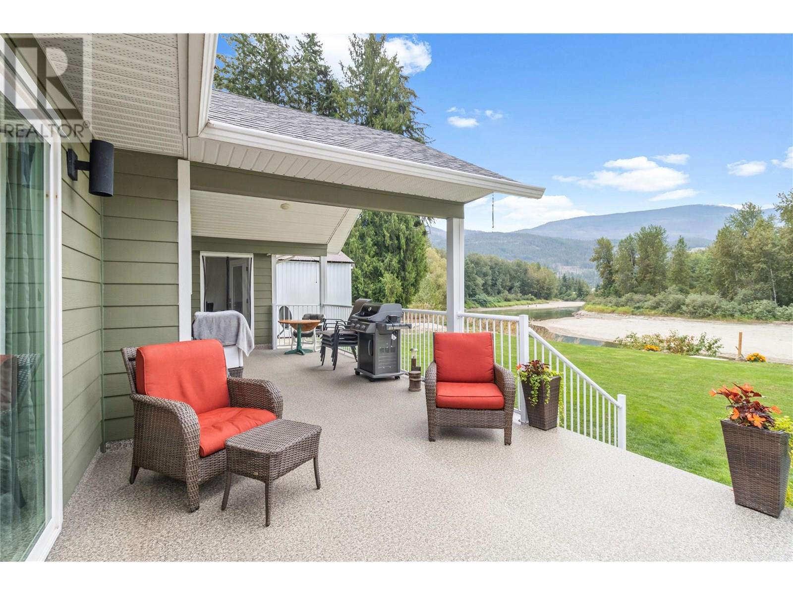 421 Hillier Road, Sicamous, British Columbia  V0E 2V4 - Photo 8 - 10346690