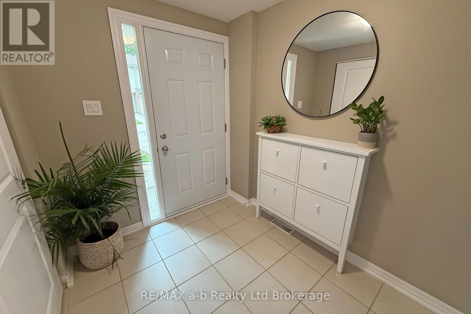 Property at 79 - 279 BLUEVALE STREET N image 3