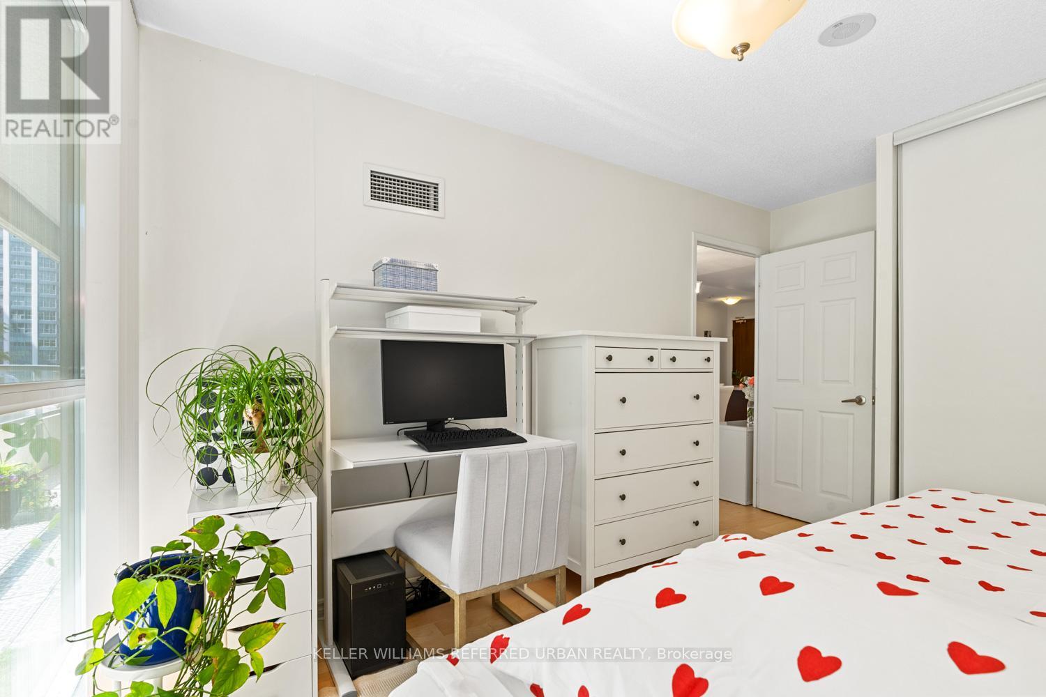 211 - 35 Hollywood Avenue, Toronto, Ontario  M2N 0A9 - Photo 25 - C12242968