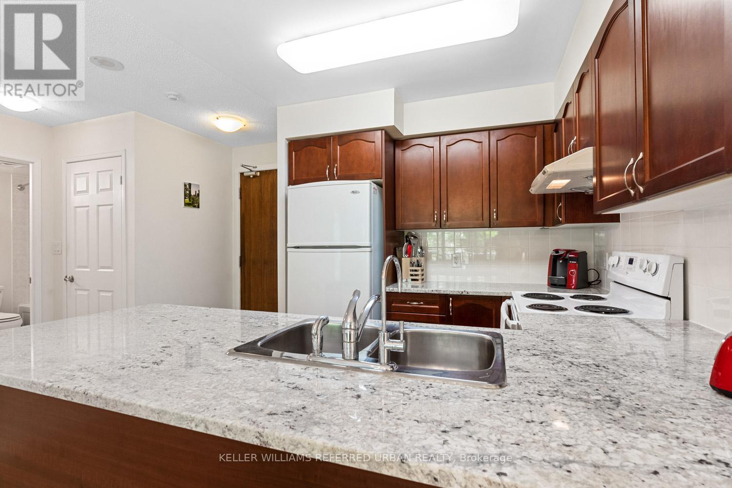 211 - 35 Hollywood Avenue, Toronto, Ontario  M2N 0A9 - Photo 8 - C12242968