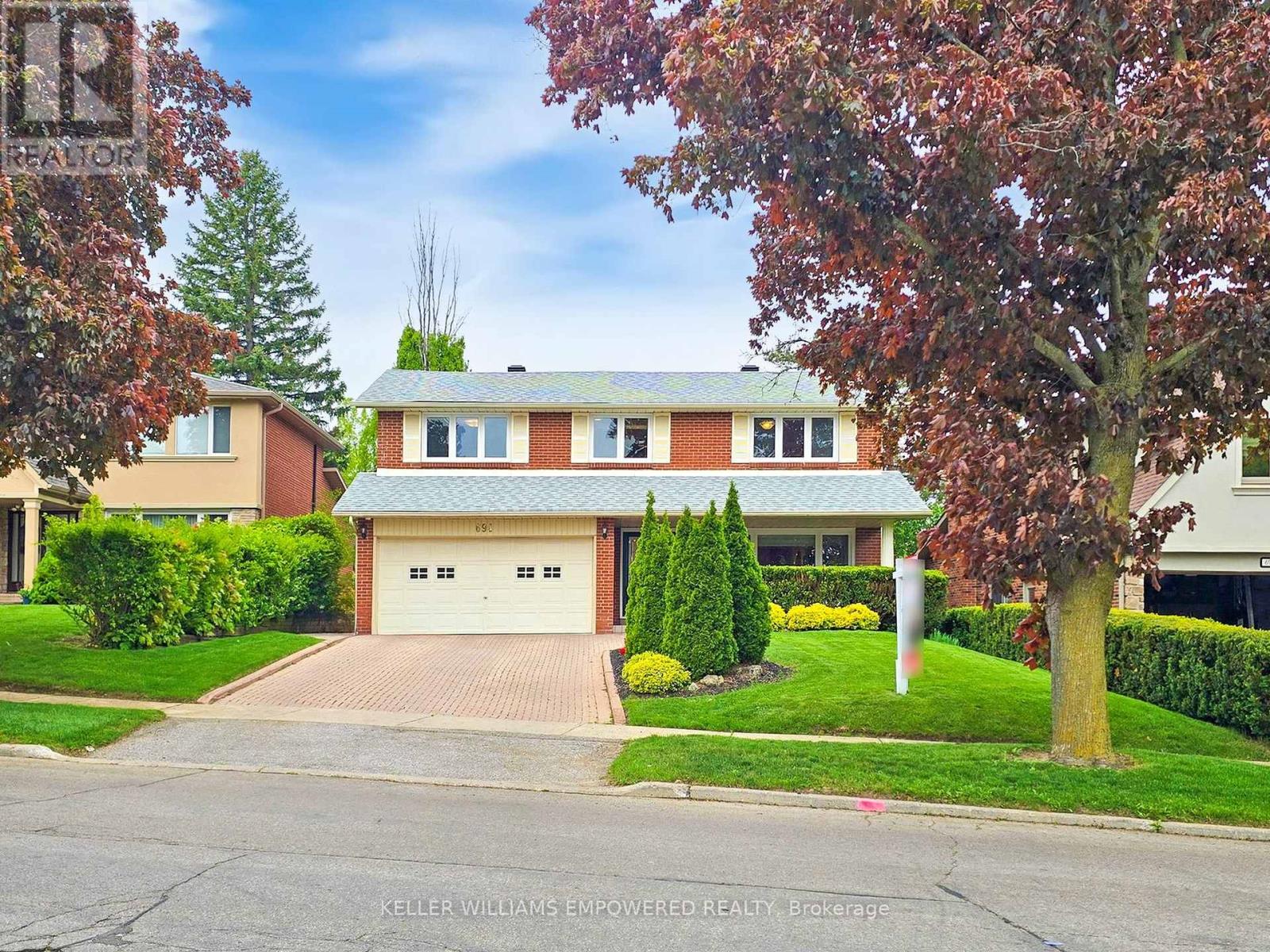 Property at 694 CONACHER DRIVE image 2