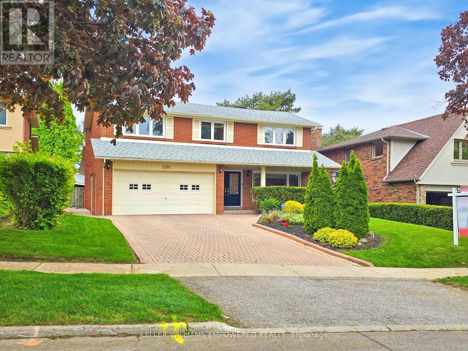 Property at 694 CONACHER DRIVE image 3