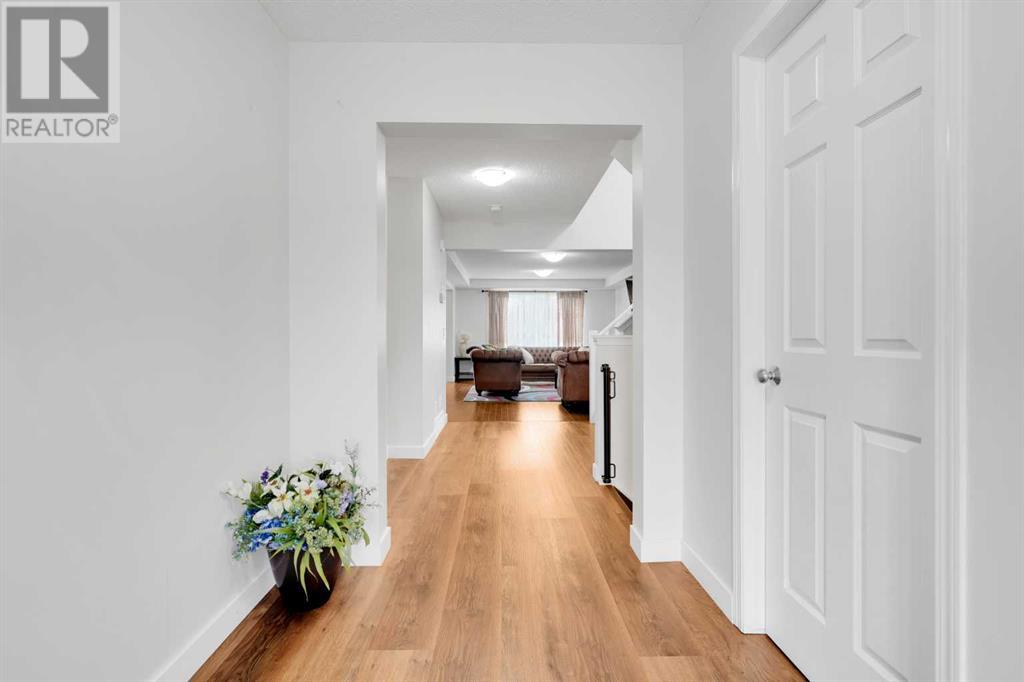 Property at 209 Windford Park SW image 3