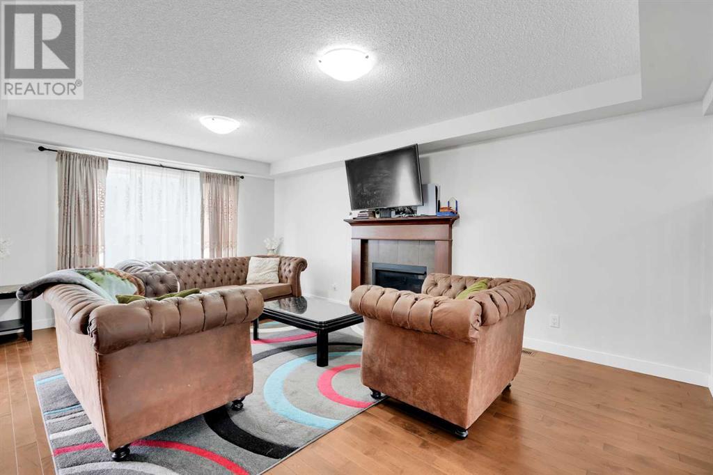 Property at 209 Windford Park SW image 4