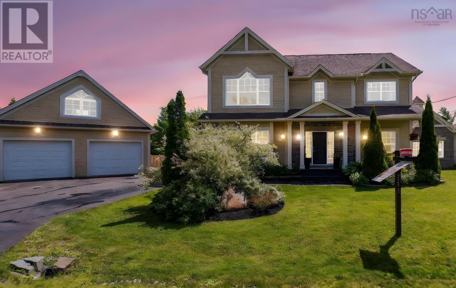 Property at 37 Equine Court image 3