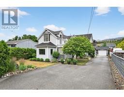 735 Robinson Avenue, naramata, British Columbia