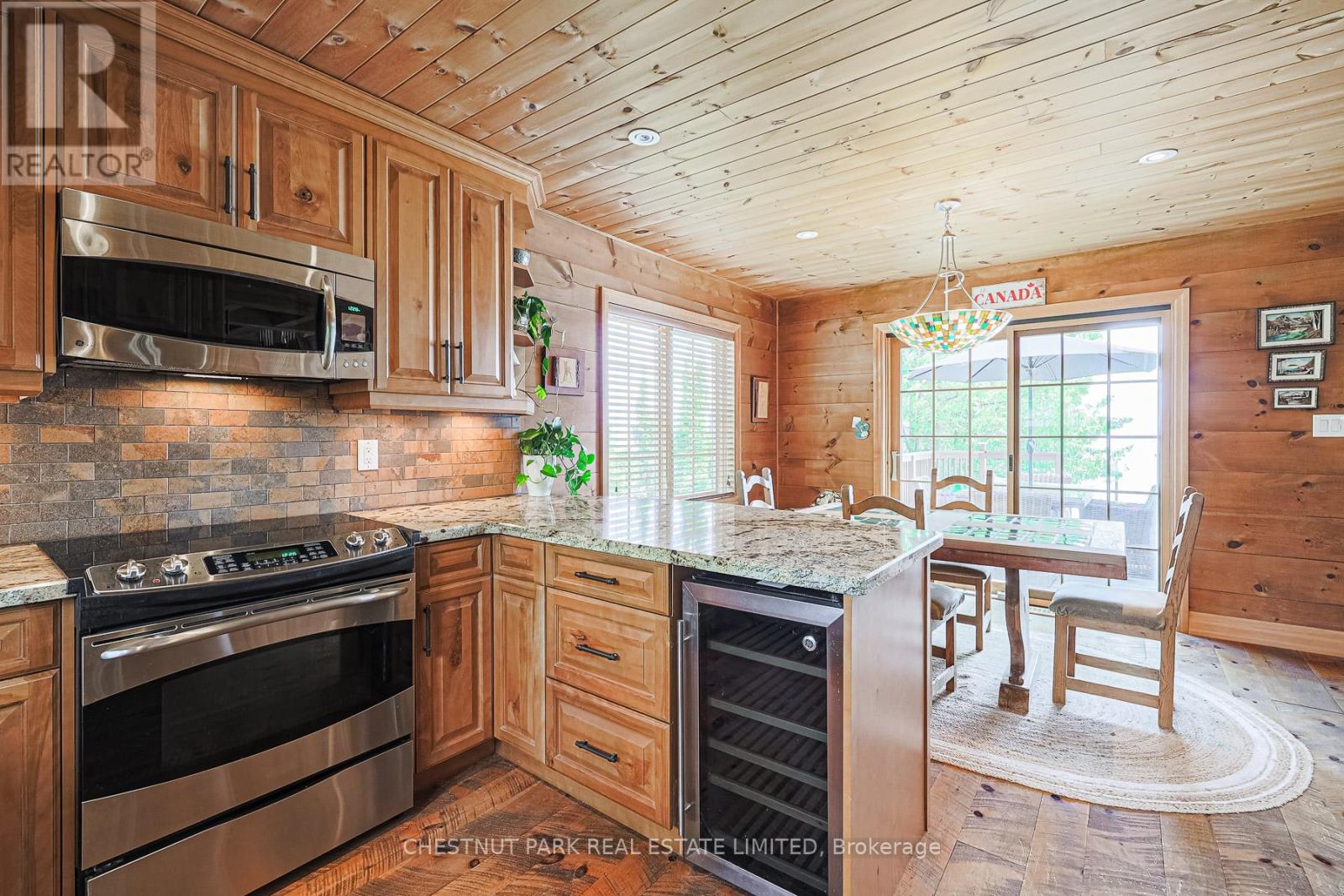 3531 Crescent Harbour Road, Innisfil, Ontario  L9S 2Y7 - Photo 11 - N12242986