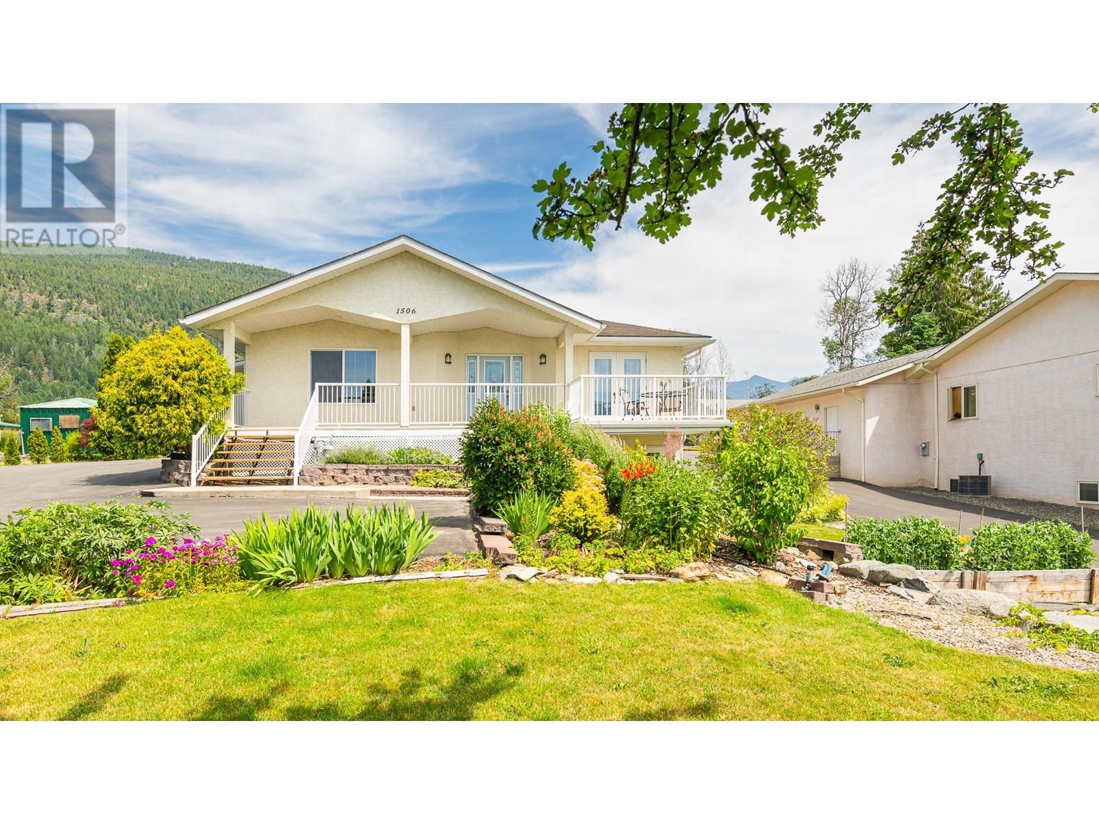1506 1ST  NW Avenue, creston, British Columbia