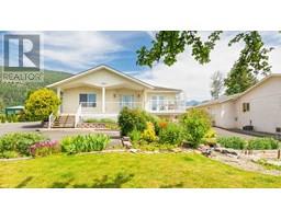 1506 1ST  NW Avenue, creston, British Columbia
