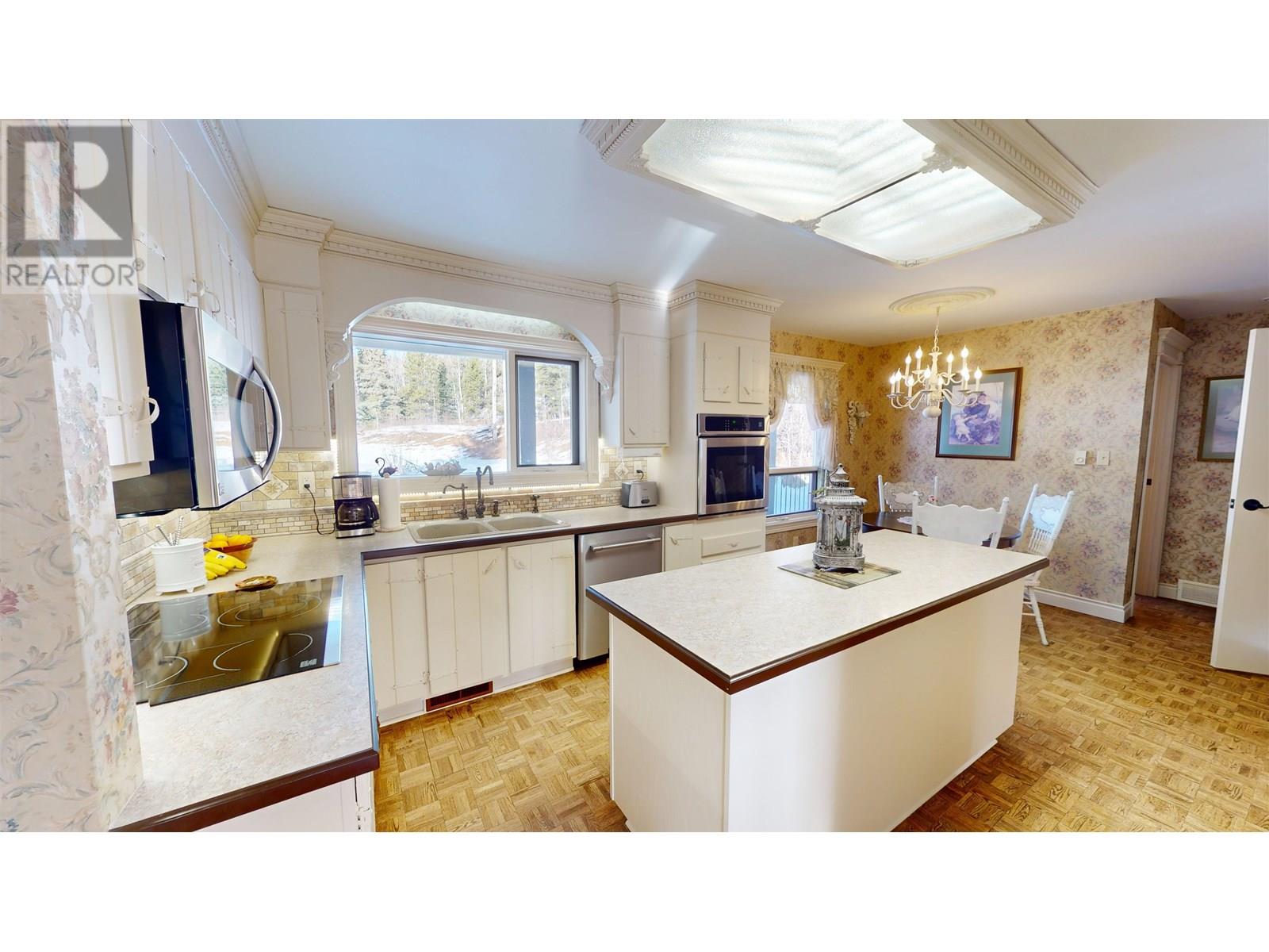 13017 Jarman Road, Houston, British Columbia  V0J 1Z2 - Photo 4 - R2945854