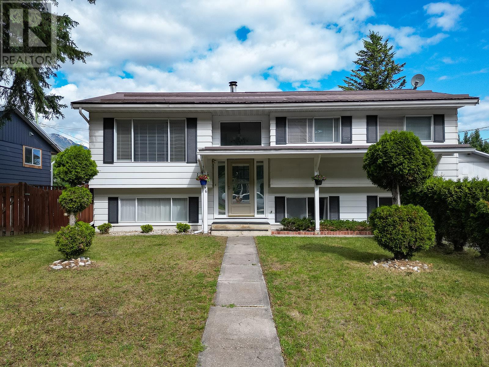 1246 ALEXANDER Drive, Golden, British Columbia