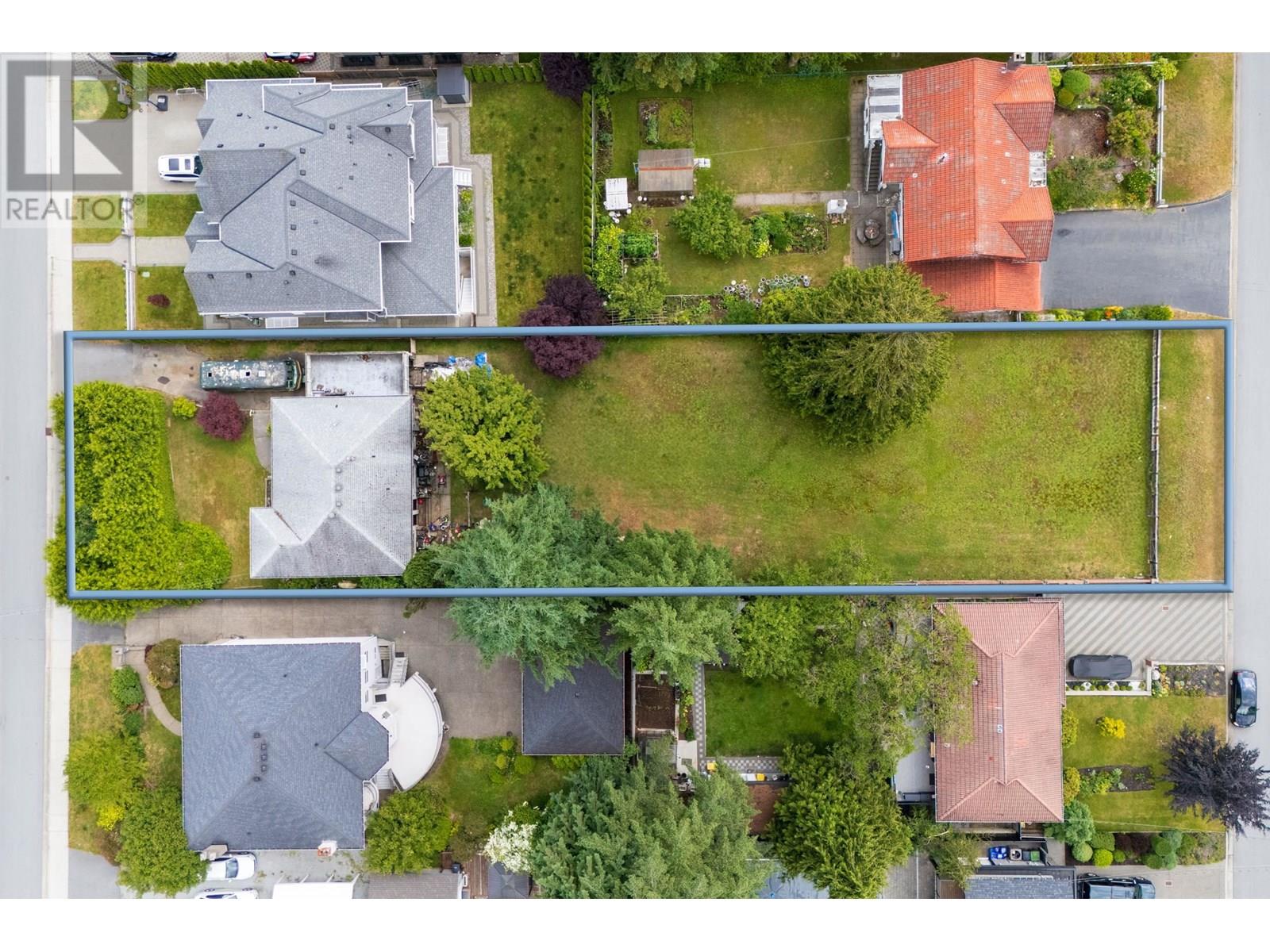 Property at 892 MACINTOSH STREET image 5