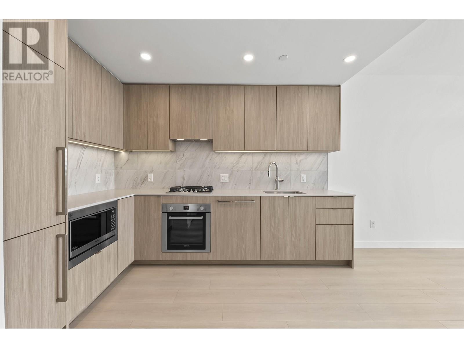 1209 626 Claremont Street, Coquitlam, British Columbia  V3J 3T4 - Photo 1 - R3019599