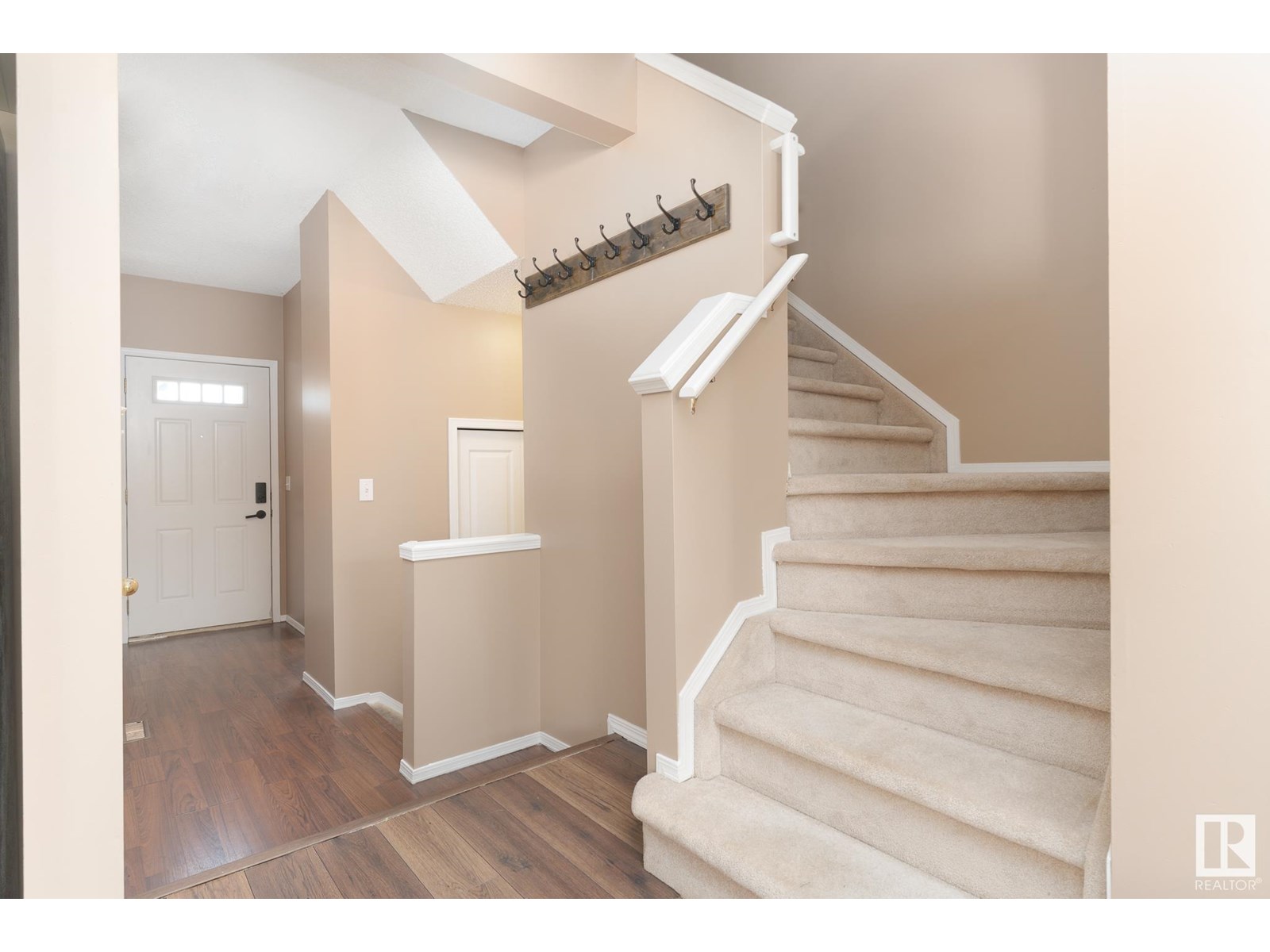 Property at 15 NOAH CL image 4