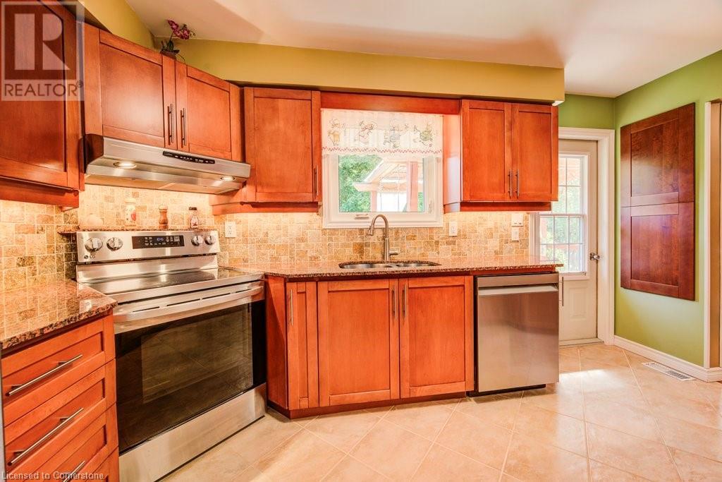 18 Marshall Avenue, North Dumfries, Ontario  N0B 1E0 - Photo 15 - 40744707