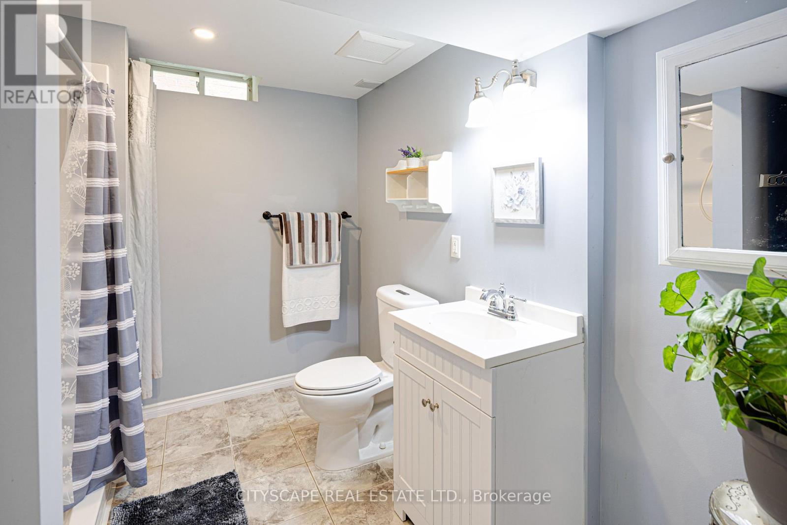 1113 Gossamer Drive, Pickering (Liverpool), Ontario  L1X 2T7 - Photo 39 - E12241454