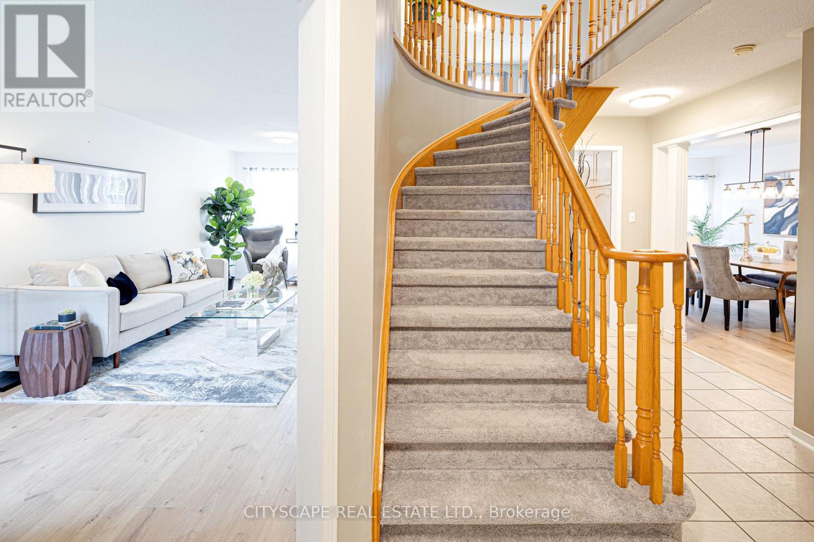 1113 Gossamer Drive, Pickering (Liverpool), Ontario  L1X 2T7 - Photo 6 - E12241454