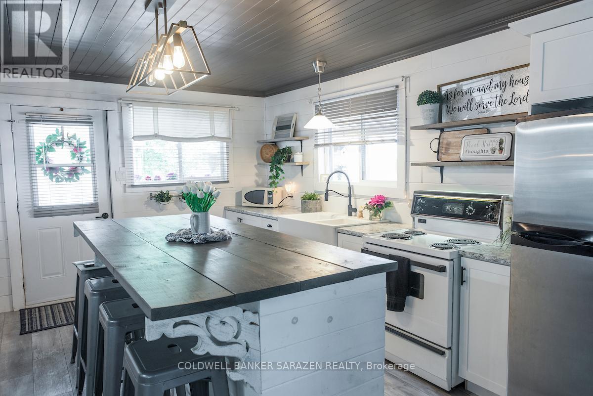 637 Mcewen Lane, Horton, Ontario  K7V 3Z8 - Photo 10 - X12243085