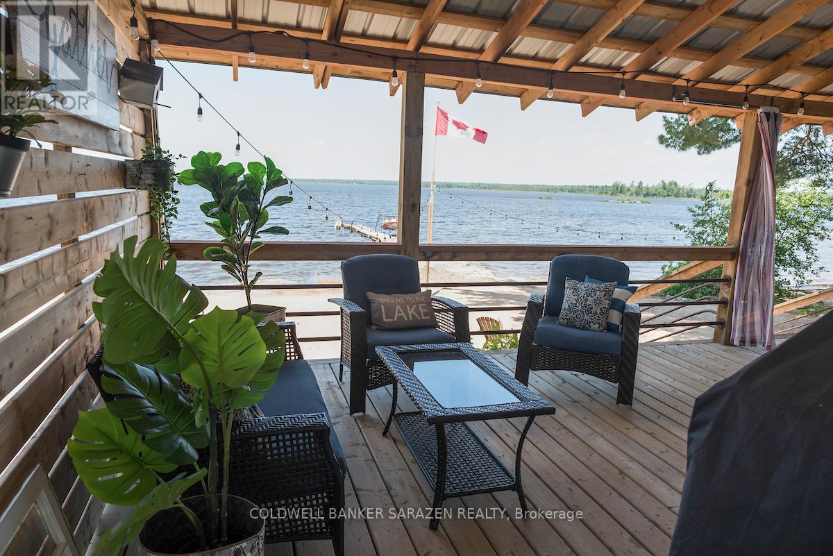 637 Mcewen Lane, Horton, Ontario  K7V 3Z8 - Photo 5 - X12243085