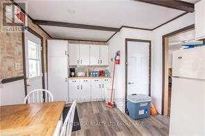 9208 Lundys Lane, Niagara Falls (Forestview), Ontario  L2H 0T5 - Photo 20 - X12243099