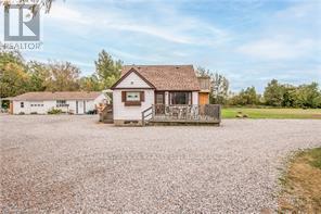 9208 Lundys Lane, Niagara Falls (Forestview), Ontario  L2H 0T5 - Photo 4 - X12243099